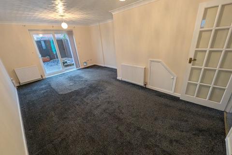 3 bedroom house to rent, Mill Hill Road, Cowes, Isle of Wight