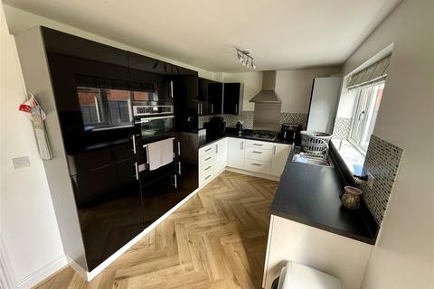 7 Broom Close, Castle Bromwich, Birmingham, B36 0LL