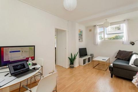 2 bedroom flat to rent, Highdown Road, Hove, BN3 6ED.