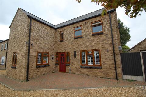 4 bedroom detached house for sale, High Street, Eye, Peterborough
