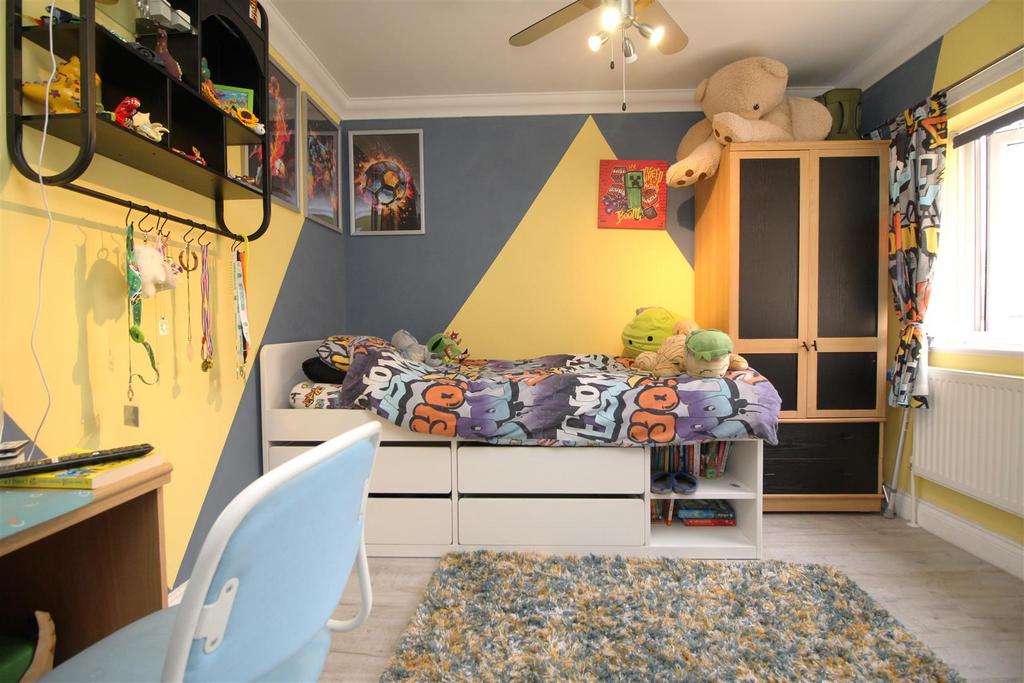 Bedroom 2.JPG