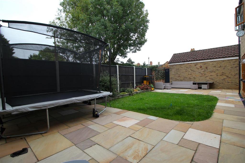 Garden 1 .JPG