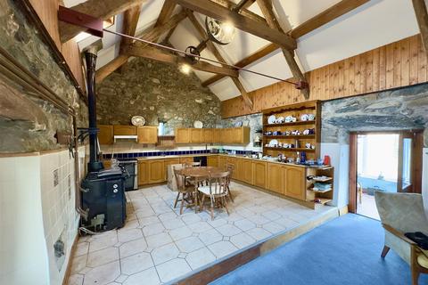 undefined, Llangybi, Pwllheli