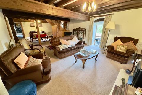 undefined, Llangybi, Pwllheli