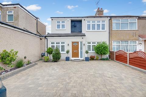 4 bedroom end of terrace house for sale, Clydesdale, Enfield, EN3