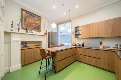 4 bedroom flat for sale, Ashley Gardens, London SW1P