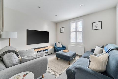 15 Cottage Grove, Surbiton, KT6 4JH