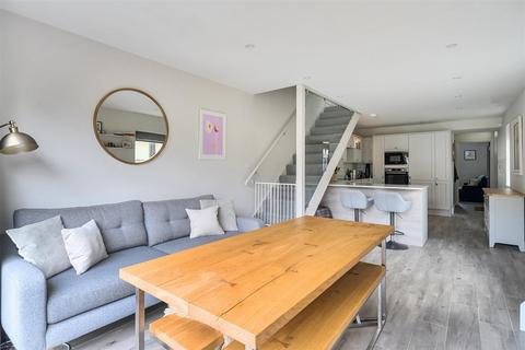 15 Cottage Grove, Surbiton, KT6 4JH