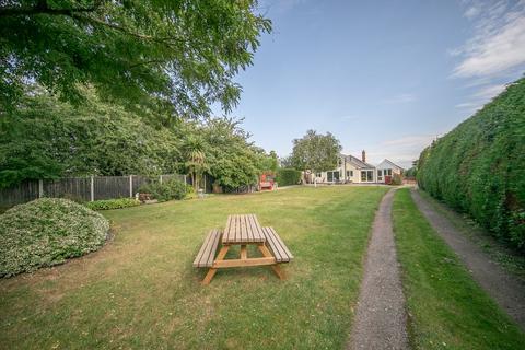 4 bedroom detached bungalow for sale, Colchester Main Road, Alresford, Colchester, CO7