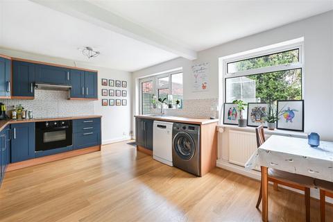 undefined, Langlands Rise, Epsom