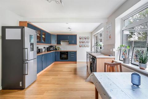 undefined, Langlands Rise, Epsom