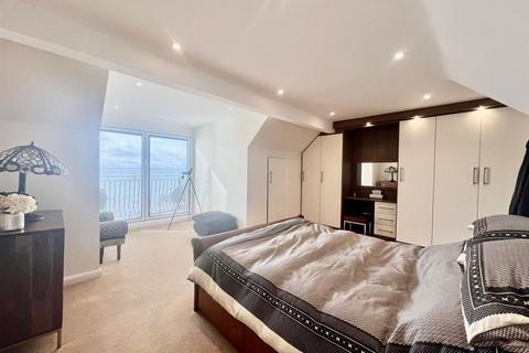 3 bedroom flat for sale, Clifton Drive, Westcliff-On-Sea