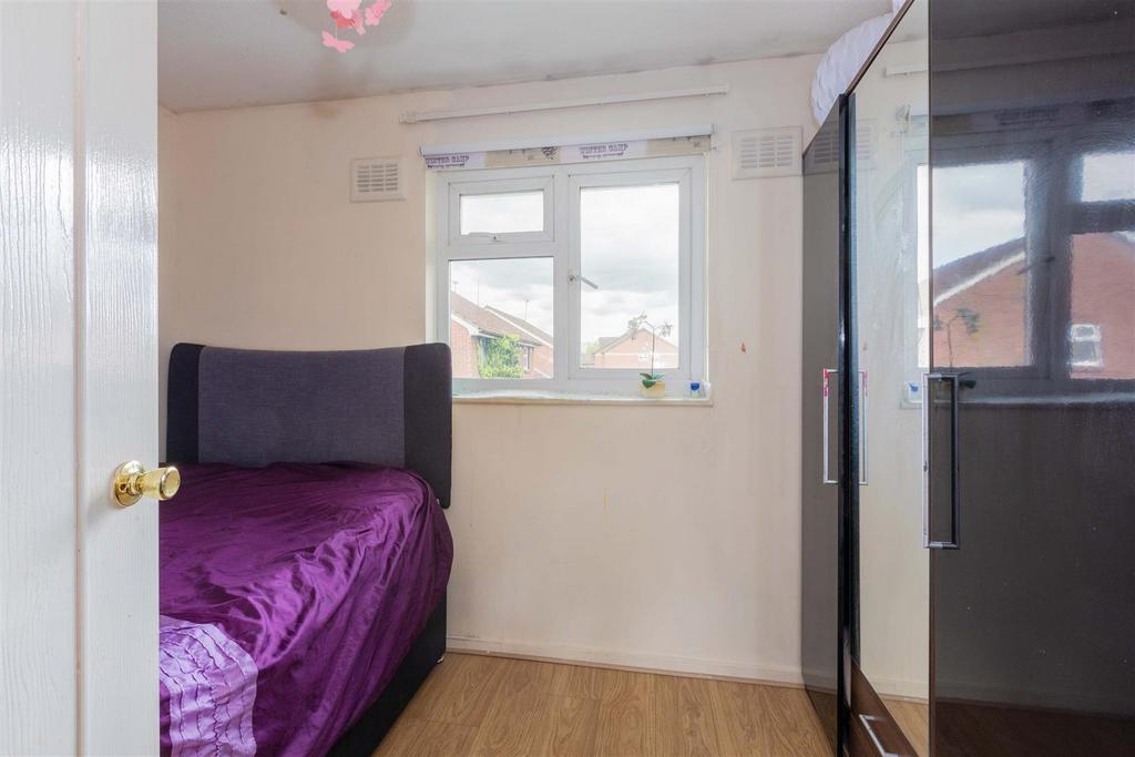 3 boulters close bedroom 2.jpeg