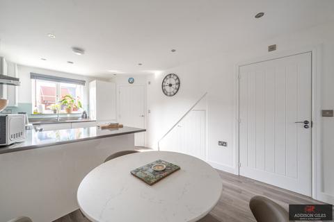 3 bedroom terraced house for sale, Keepsake Way, Aylesbury, Buckinghamshire,, HP18