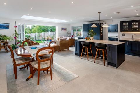 5 bedroom detached house for sale, Cherry Tree House, Deerhurst Gardens, Welford on Avon
