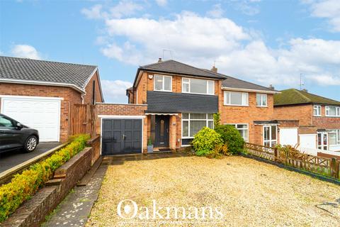 3 bedroom semi-detached house for sale, Forest Close, Bromsgrove B60