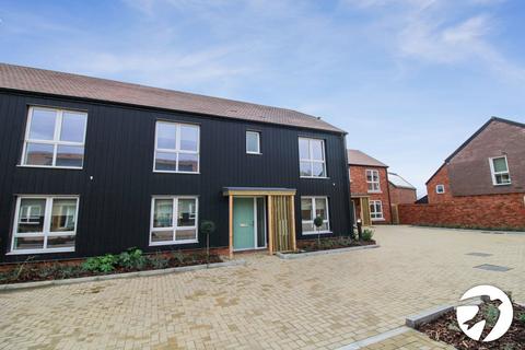 3 bedroom semi-detached house to rent, Pelsey Close, Alkerden, Ebbsfleet Valley, Swanscombe, DA10