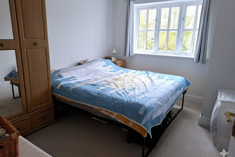 undefined, Vale Farm Road, Woking GU21