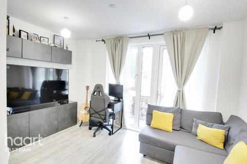 undefined, SAINT PIER Court, LONDON