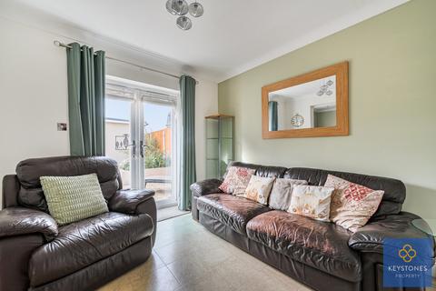4 bedroom semi-detached house for sale, Mawney Road, Romford, RM7