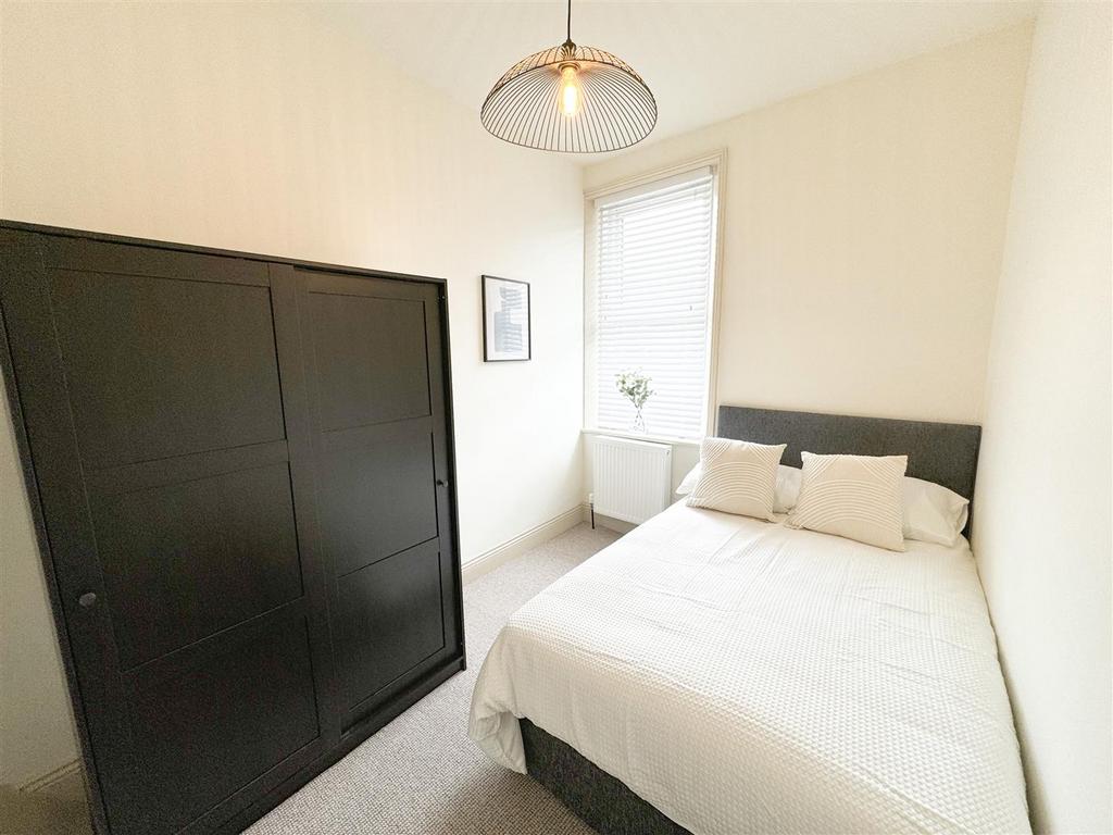 Bedroom 2.jpg