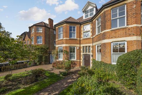 3 bedroom apartment for sale, Avenue South, Surbiton KT5