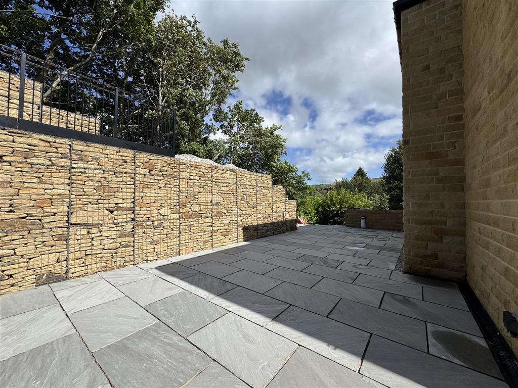Plot 1 side patio