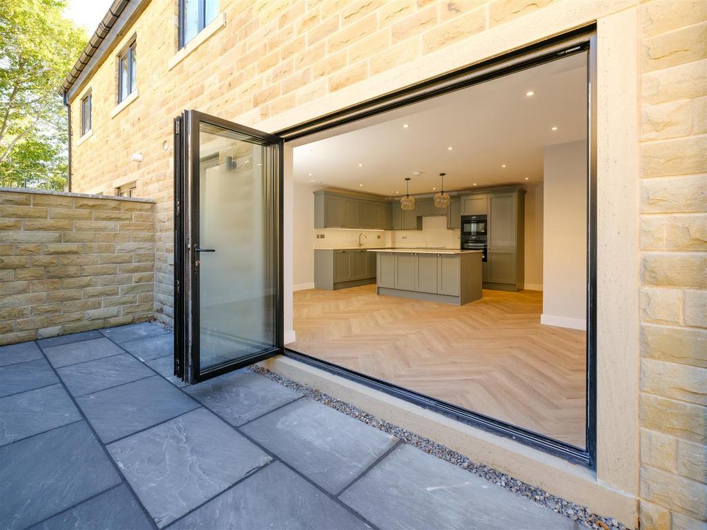 Bi fold