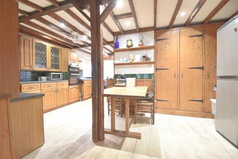 undefined, Carlton Road, Walton-on-Thames, KT12