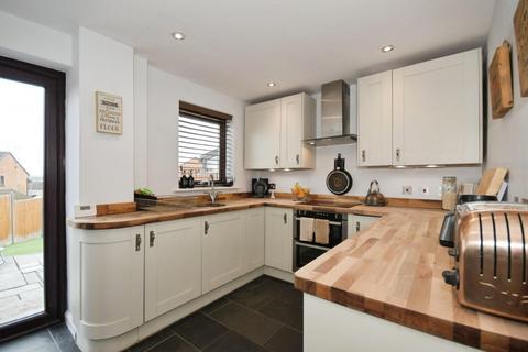 4 bedroom semi-detached house for sale, Cromdale Avenue, New Whittington, Chesterfield, S43 2DH