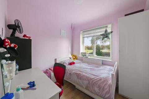 32 Westcott Crescent, London, W7 1PA