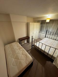 undefined, Langley Crescent, Hayes UB3