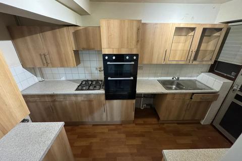 1 bedroom in a house share to rent, Langley Crescent, Hayes UB3