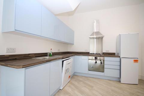 2 bedroom flat to rent, St. Thomas's Road, London