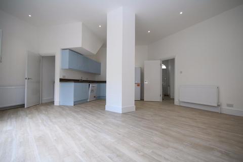 2 bedroom flat to rent, St. Thomas's Road, London