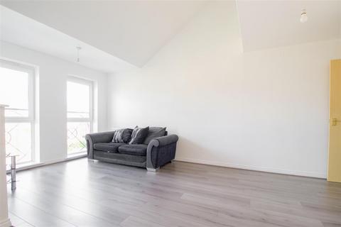 2 bedroom apartment to rent, Thackhall Street, Coventry CV2