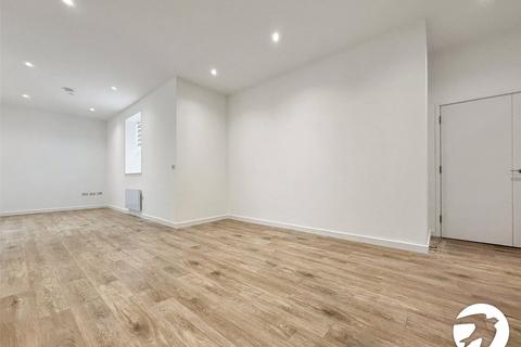 2 bedroom flat to rent, Quayside, Chatham Maritime, Chatham, Kent, ME4