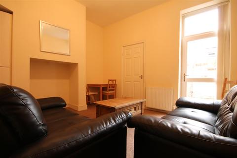 3 bedroom apartment to rent, Grosvenor Road, Jesmond