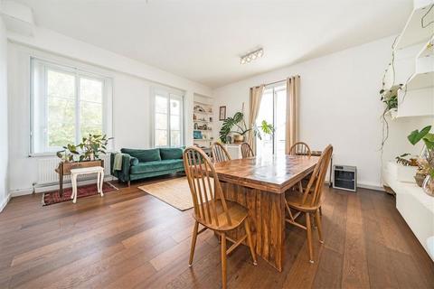 2 bedroom flat to rent, Westbourne Terrace, London W2