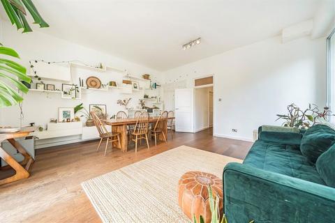 2 bedroom flat to rent, Westbourne Terrace, London W2