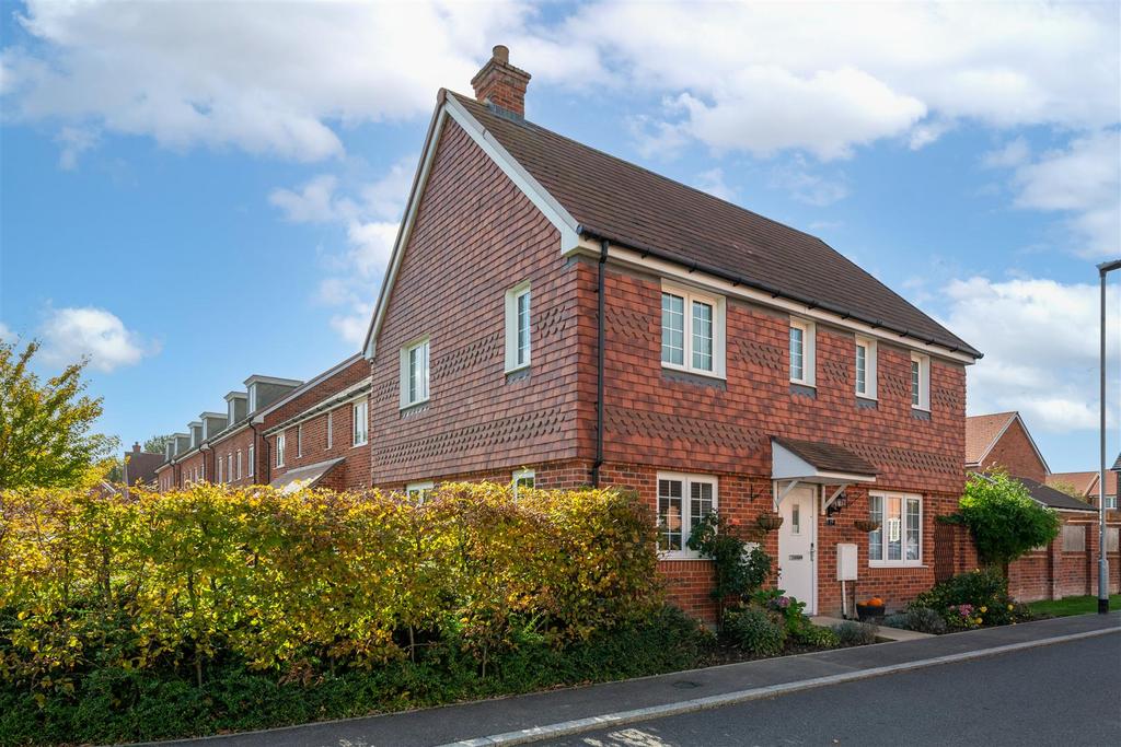 19 Emerald Road externals-13.jpg
