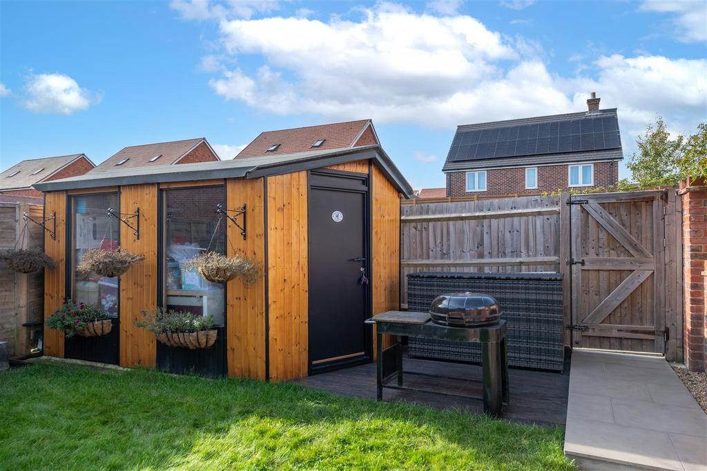 19 Emerald Road externals-5.jpg