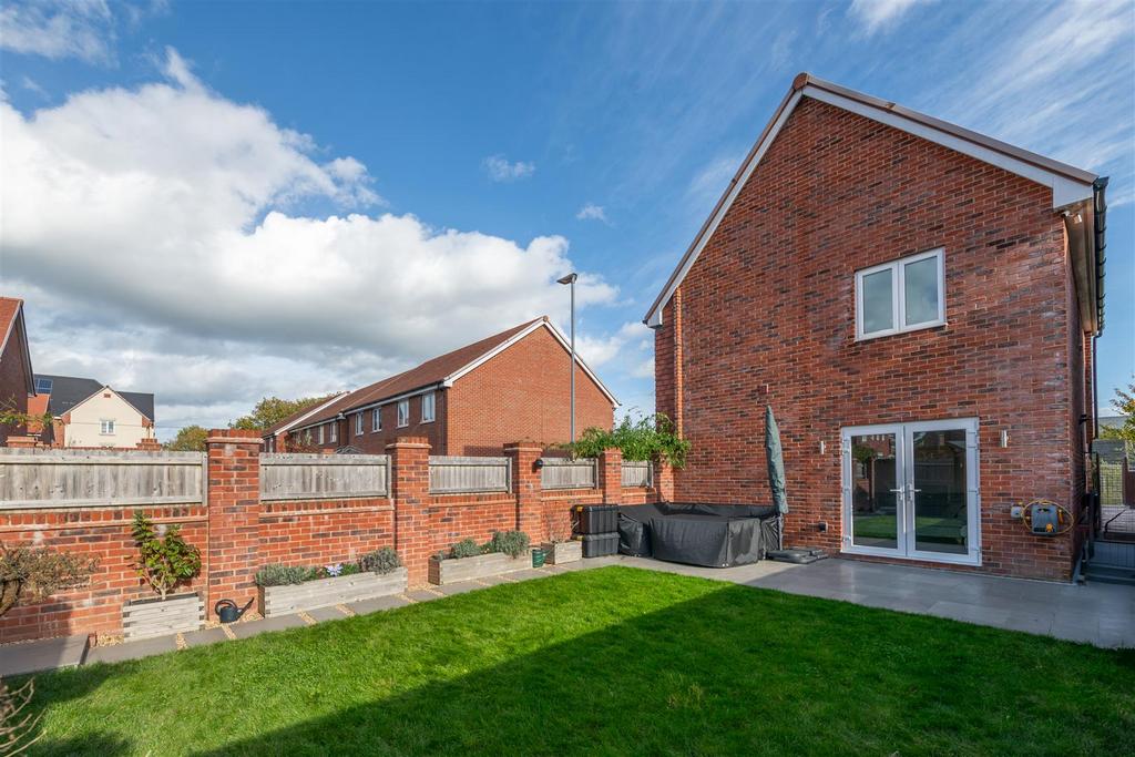 19 Emerald Road externals-7.jpg