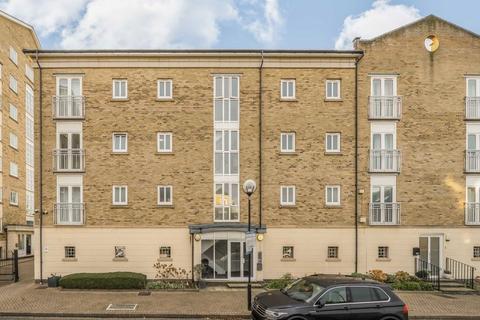 2 bedroom flat for sale, Millennium Drive, London E14