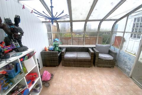 3 bedroom terraced house for sale, Throne Road, Rowley Regis B65