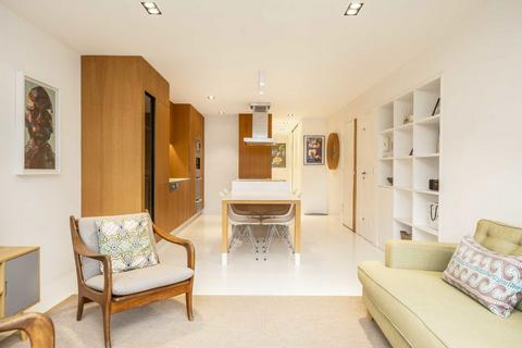 2 bedroom flat for sale, Barbican, London EC2Y