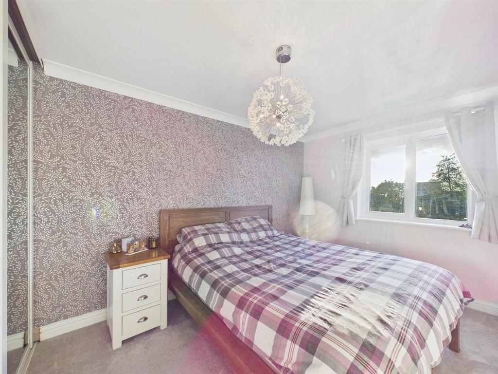 Bedroom: