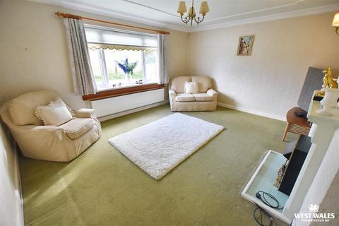 5 bedroom detached bungalow for sale, Crosslanes, Kilgetty