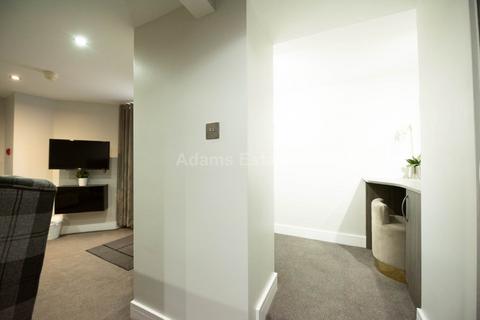 Studio to rent, Carnarvon Road, Reading