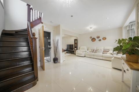 99 Uppingham Avenue, Stanmore, HA7 2HW